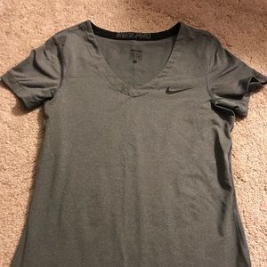 Nike pro v neck